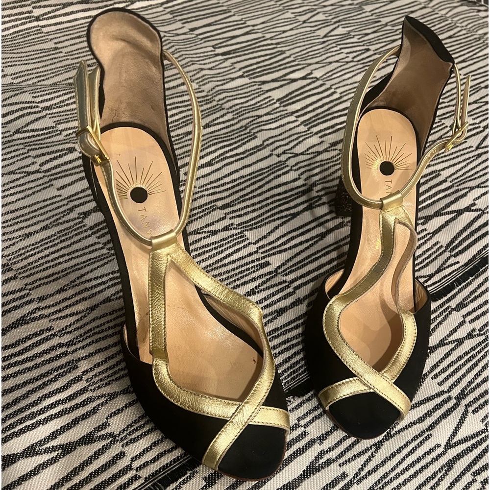 Tanya Heath heel-changeable spectator pumps from Paris.